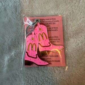McDonald’s Shania Twain pink cowboy / cowgirl boots silver keychain brand new